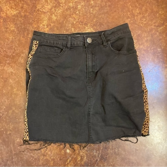 Forever 21 Black Denim Distressed Skirt with Leopard Trim - Picture 1 of 4